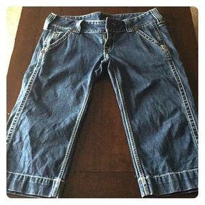 True Religion Sammy Big T capris. Sz 32